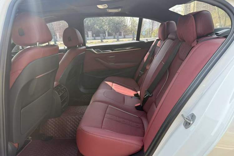 Used BMW 5 Series 2022 525Li M Sport Package Left Rear Seat