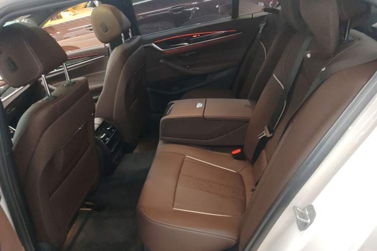 Used BMW 5 Series 2022 Restyled 525Li M Sport Package Left Rear Seat