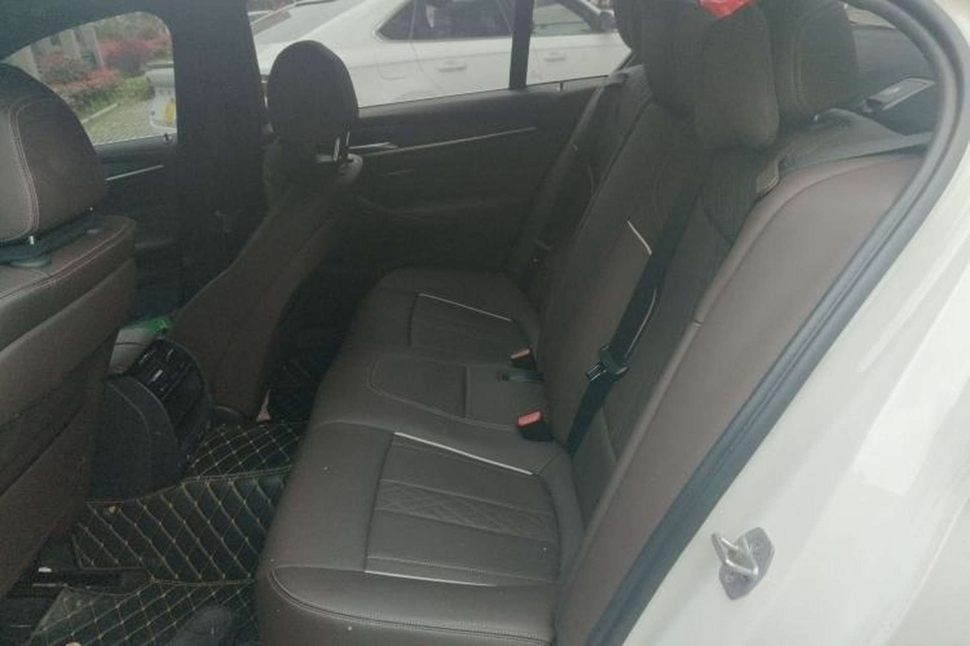 Used BMW 5 Series 2022 Restyled 530Li Leading Edition M Sport Package Left Rear Seat