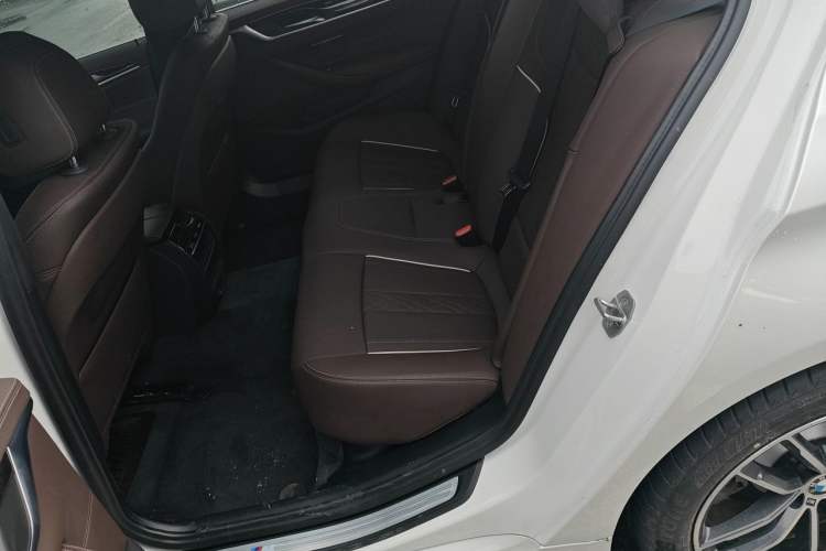 Used BMW 5 Series 2022 Restyled 525Li M Sport Package Left Rear Seat