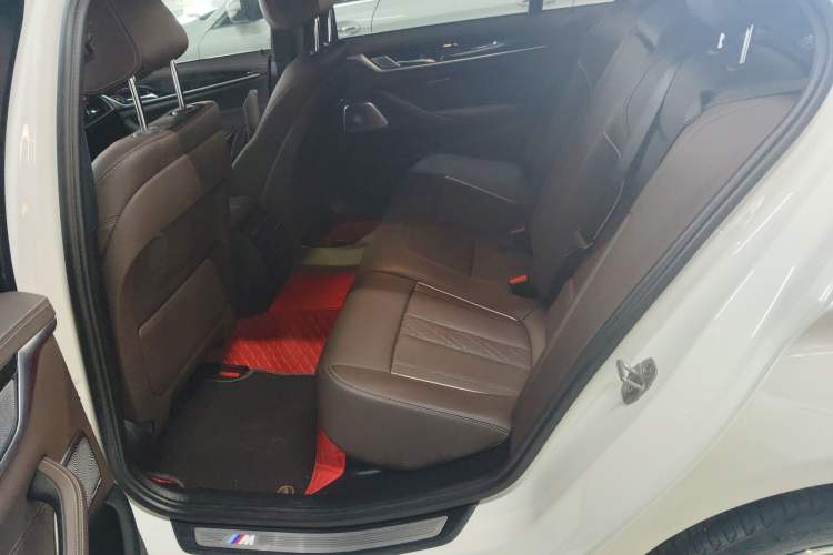 Used BMW 5 Series 2022 Restyled 525Li M Sport Package Left Rear Seat