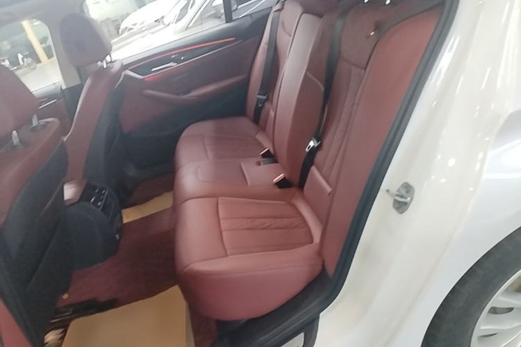 Used BMW 5 Series 2022 Restyled 525Li Luxury Package Left Rear Seat