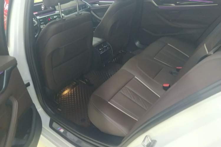 Used BMW 5 Series 2022 Restyled 525Li M Sport Package Left Rear Seat
