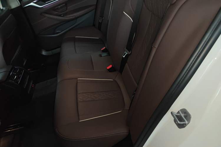 Used BMW 5 Series 2022 Restyled 525Li Luxury Package Left Rear Seat