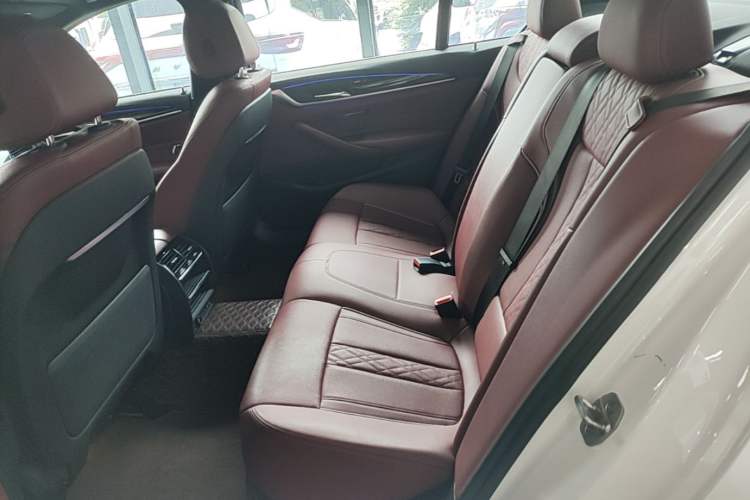 Used BMW 5 Series 2022 Restyled 525Li M Sport Package Left Rear Seat