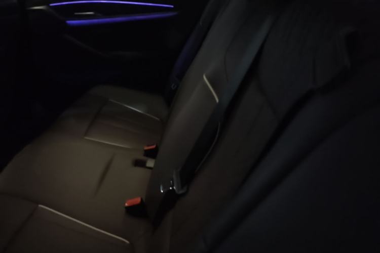 Used BMW 5 Series 2022 Restyled 530Li Leading Edition M Sport Package Left Rear Seat