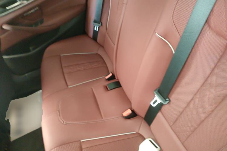 Used BMW 5 Series 2022 Second Facelift 530Li Leading Edition M Sport Package Left Rear Seat