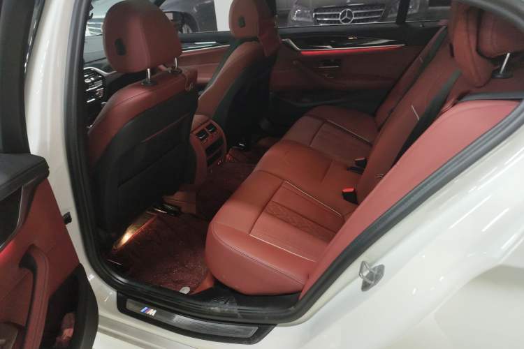 Used BMW 5 Series 2022 Second Facelift 525Li M Sport Package Left Rear Seat