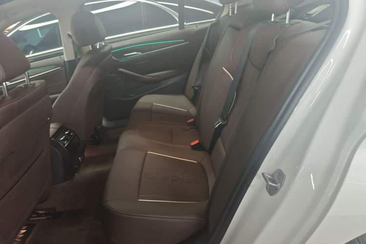 Used BMW 5 Series 2022 Updated 530Li xDrive Luxury Package Left Rear Seat