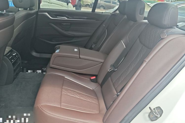 Used BMW 5 Series 2022 Restyled 525Li Luxury Package Left Rear Seat