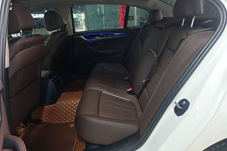 Used BMW 5 Series 2022 Restyled 525Li Luxury Package Left Rear Seat