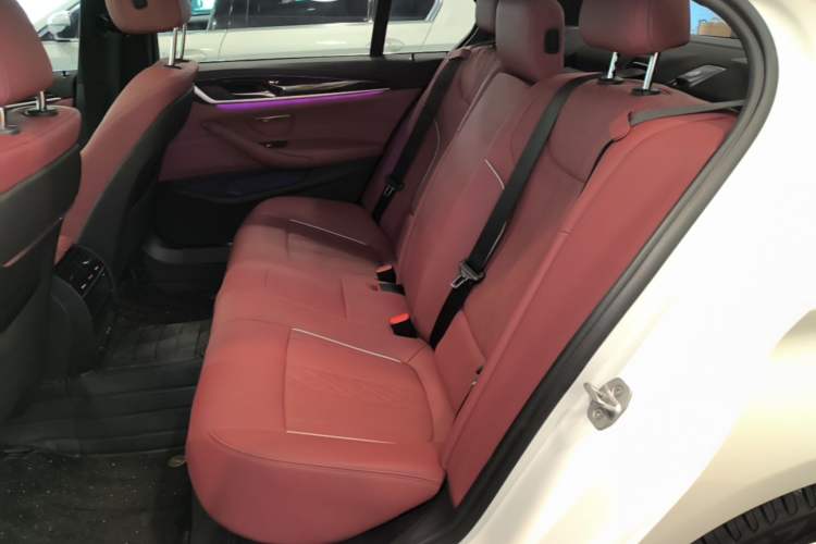 Used BMW 5 Series 2022 Restyled 525Li M Sport Package Left Rear Seat