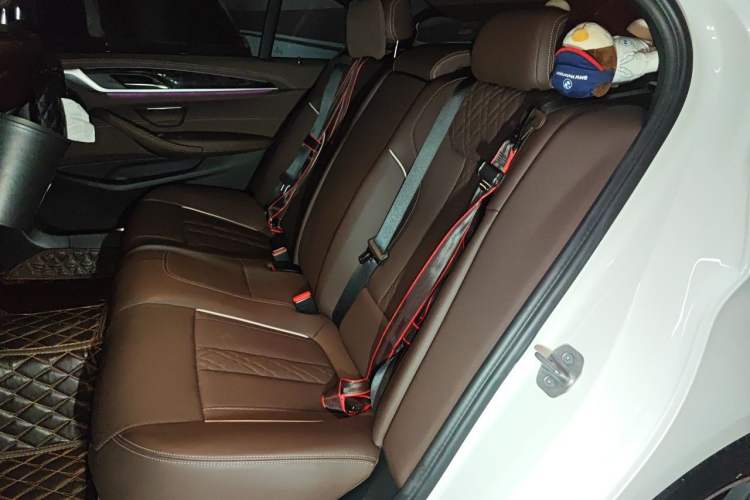 Used BMW 5 Series 2022 Restyled 525Li M Sport Package Left Rear Seat