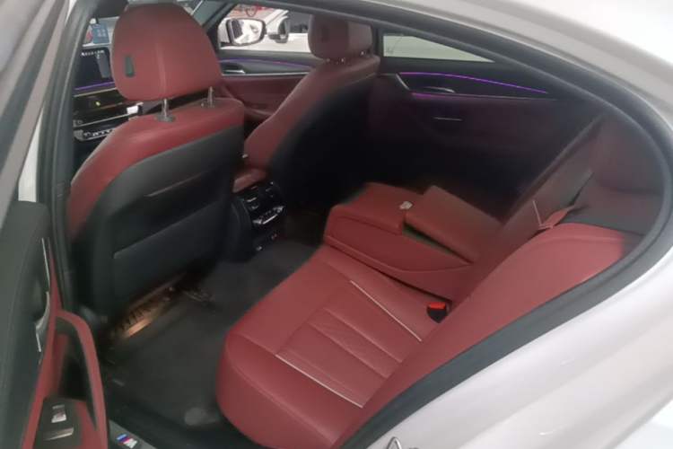 Used BMW 5 Series 2022 Second Facelift 530Li xDrive M Sport Package Left Rear Seat
