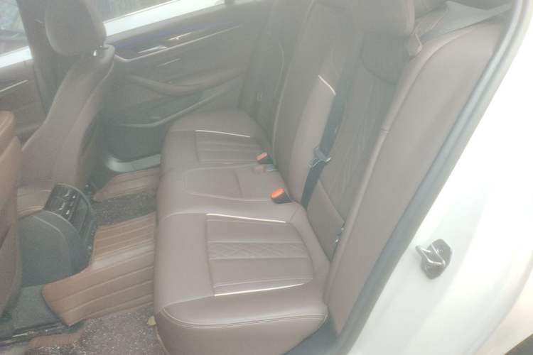 Used BMW 5 Series 2022 Restyled 525Li M Sport Package Left Rear Seat