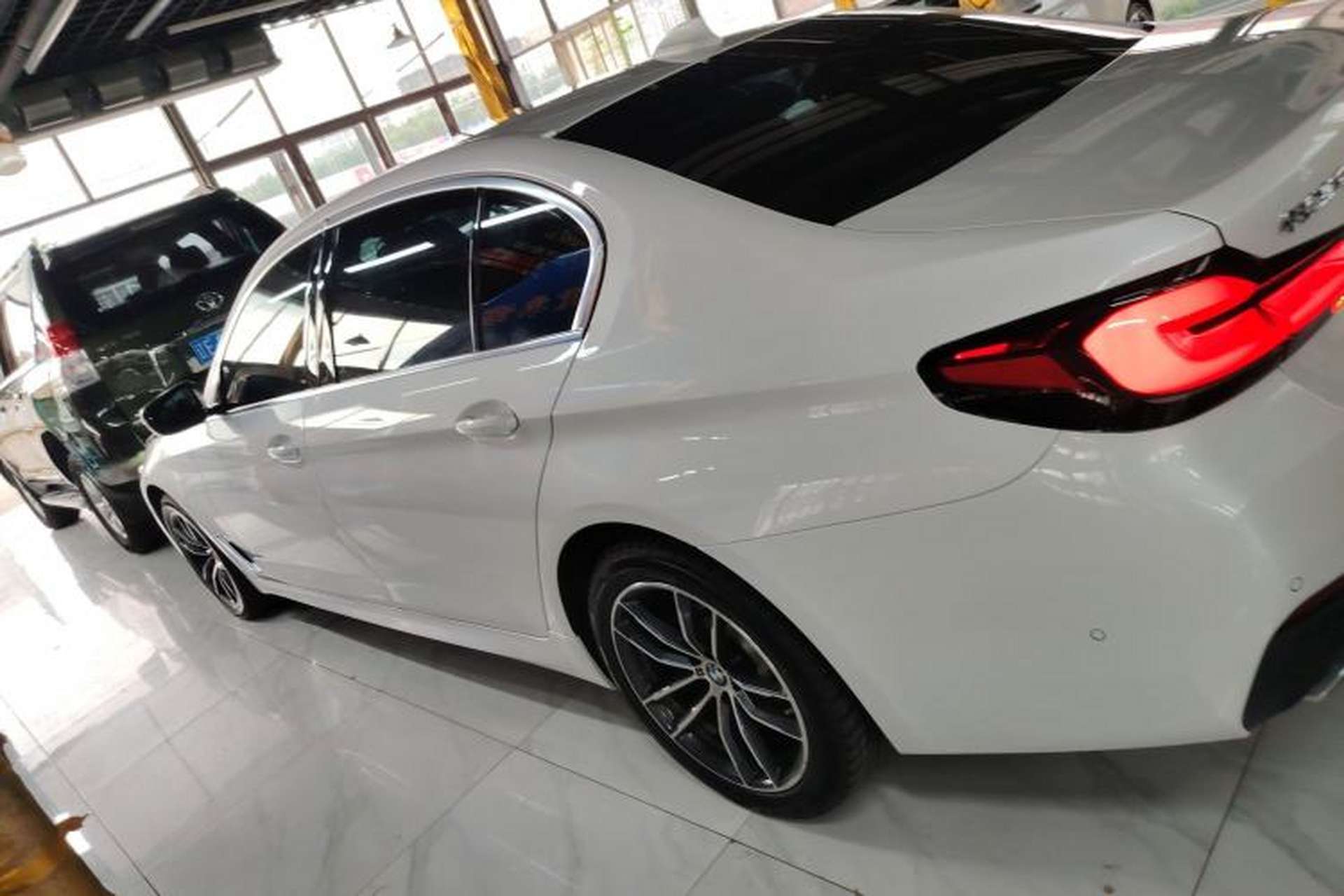Used BMW 5 Series 2022 Restyled 525Li M Sport Package Left Side