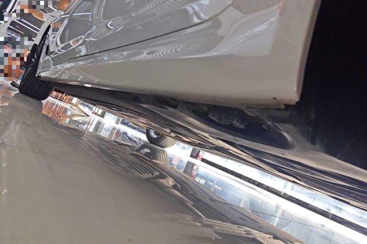 Used BMW 5 Series 2022 Second Facelift 530Li Leading Edition M Sport Package Left Side Sill