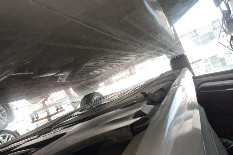 Used BMW 5 Series 2022 Restyled 525Li M Sport Package Left Side Sill
