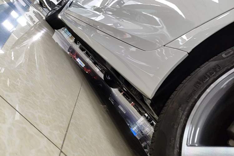 Used BMW 5 Series 2022 Updated 530Li Leading Edition Luxury Package Left Side Sill