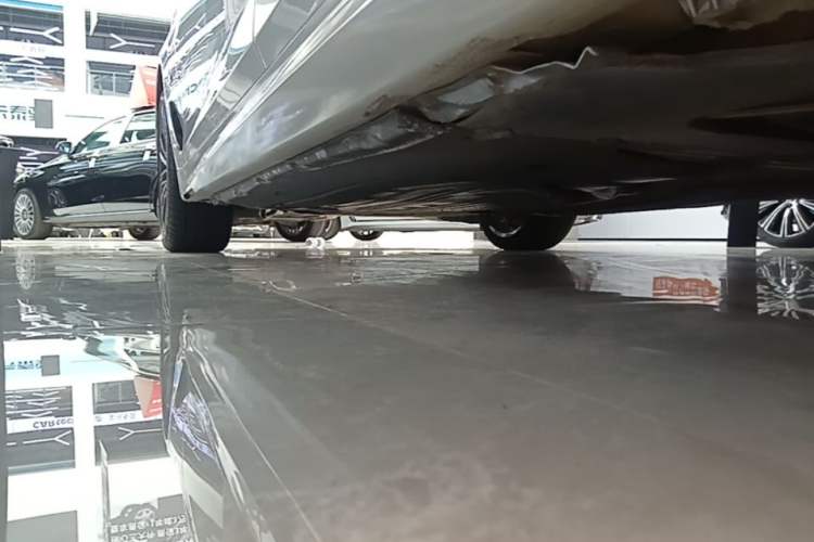 Used BMW 5 Series 2022 Restyled 530Li Leading Edition M Sport Package Left Side Sill
