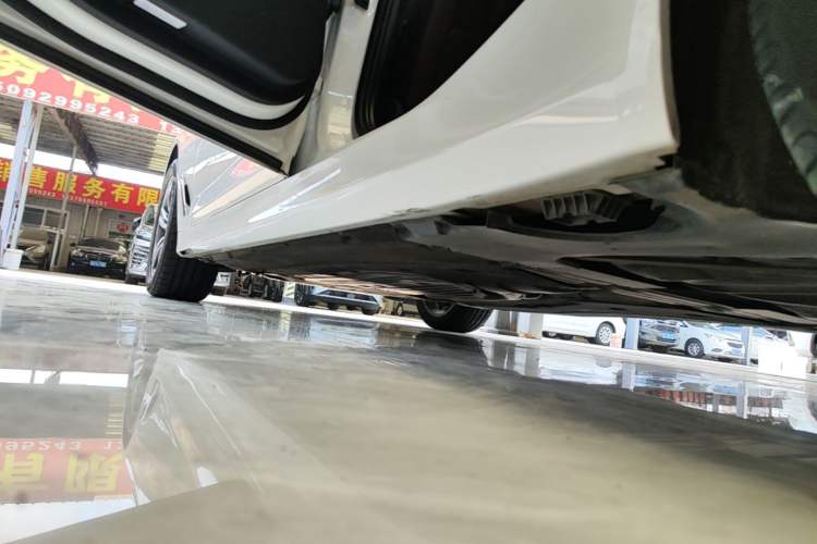 Used BMW 5 Series 2022 Updated 530Li Leading Edition Luxury Package Left Side Sill