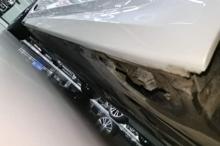 Used BMW 5 Series 2022 Second Facelift 525Li M Sport Package Left Side Sill