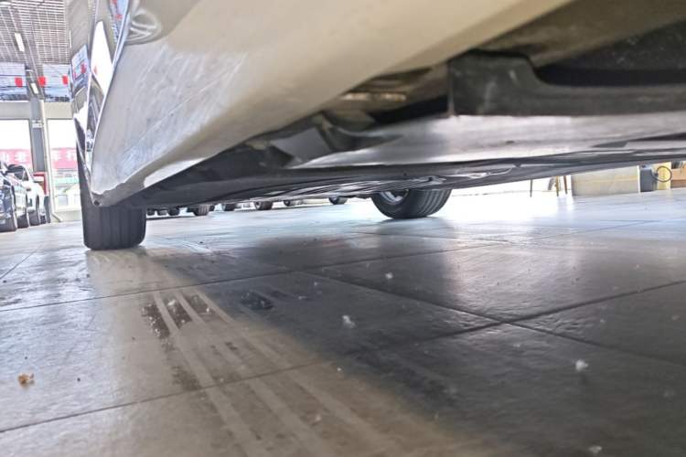 Used BMW 5 Series 2022 Second Facelift 525Li M Sport Package Left Side Sill