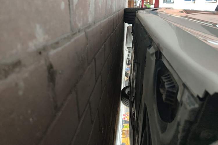 Used BMW 5 Series 2022 Second Facelift 530Li Leading Edition M Sport Package Left Side Sill