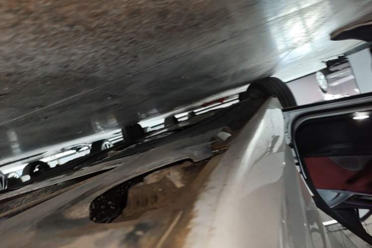 Used BMW 5 Series 2022 530Li xDrive M Sport Package Left Side Sill