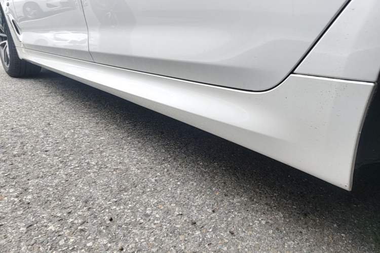 Used BMW 5 Series 2022 Second Facelift 525Li M Sport Package Left Side Sill