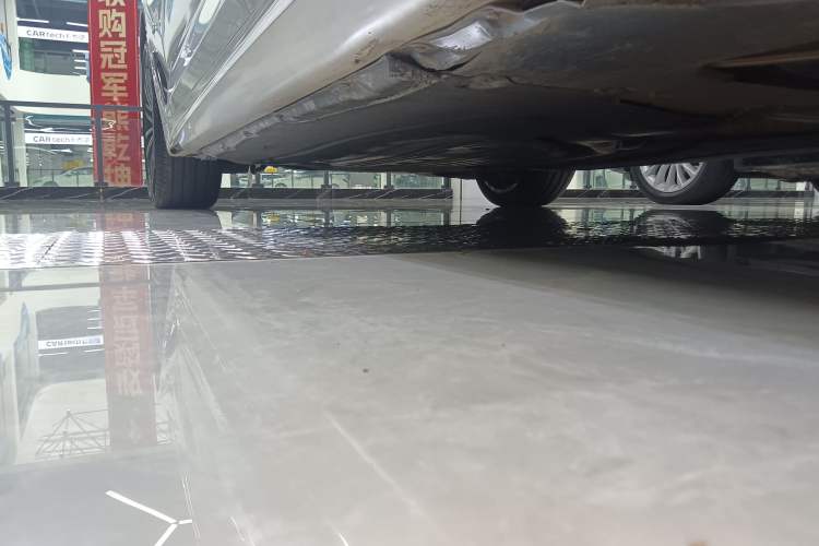 Used BMW 5 Series 2022 Restyled 530Li Leading Edition M Sport Package Left Side Sill