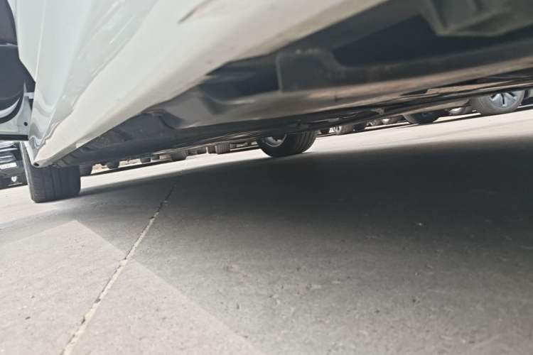 Used BMW 5 Series 2022 Restyled 525Li Luxury Package Left Side Sill