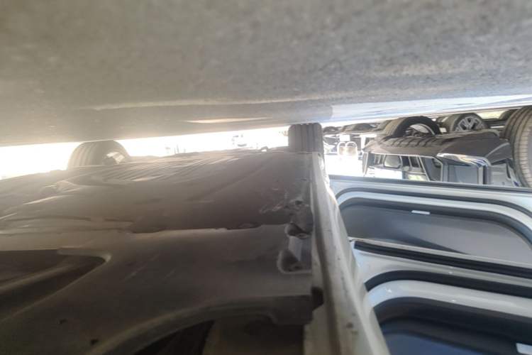 Used BMW 5 Series 2022 530Li Leading Luxury Package Left Side Sill