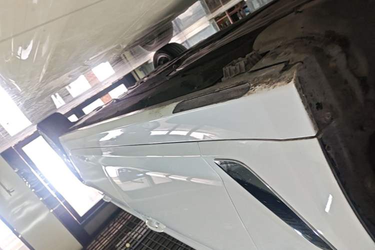 Used BMW 5 Series 2022 Restyled 525Li Luxury Package Left Side Sill