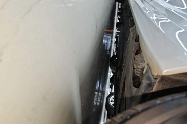 Used BMW 5 Series 2022 Second Facelift 530Li Leading Edition M Sport Package Left Side Sill