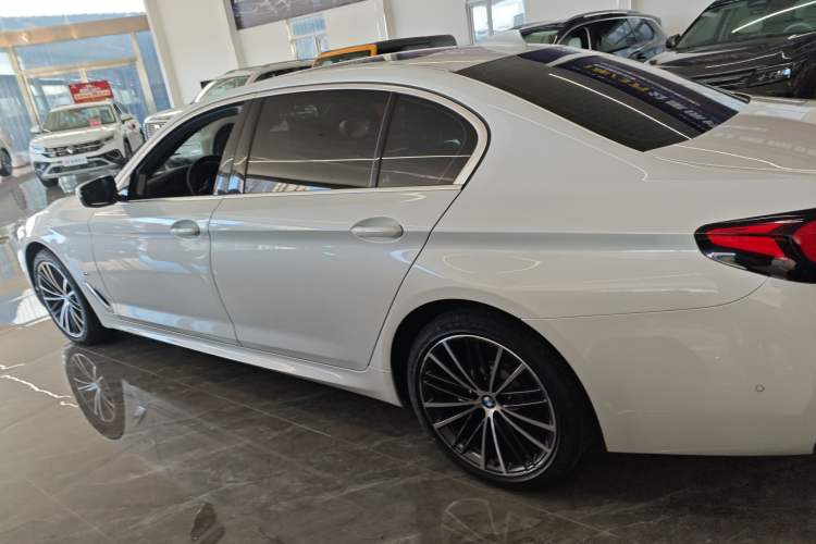 Used BMW 5 Series 2022 Revised Version 530Li xDrive M Sport Package Left Side
