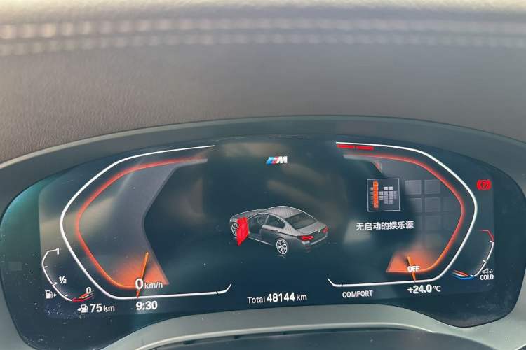 Used BMW 5 Series 2022 525Li M Sport Package Odometer Close Up