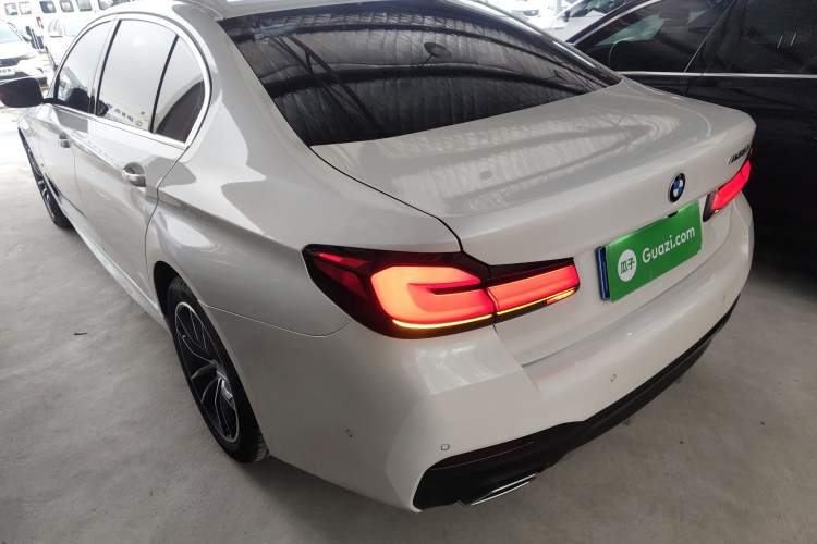 Used BMW 5 Series 2022 Second Facelift 525Li M Sport Package Rear Left 45 Deg