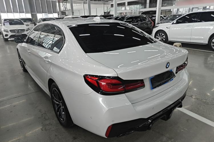 Used BMW 5 Series 2022 Second Facelift 525Li M Sport Package Rear Left 45 Deg