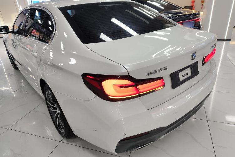 Used BMW 5 Series 2022 Second Facelift 525Li M Sport Package Rear Left 45 Deg