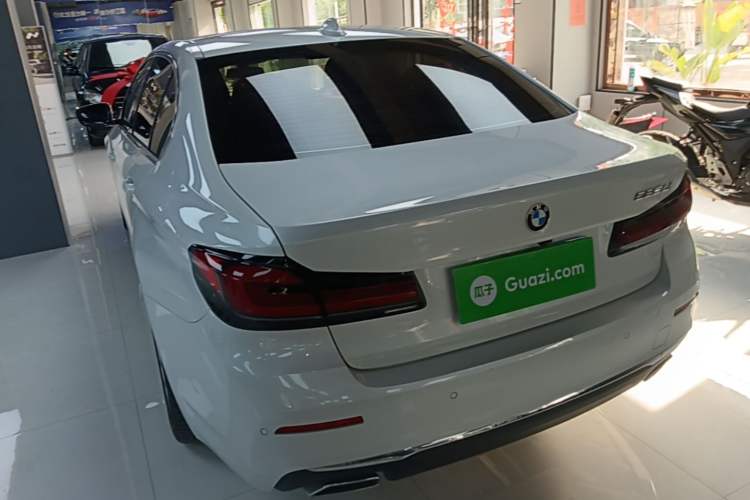 Used BMW 5 Series 2022 Second Facelift 525Li Luxury Package Rear Left 45 Deg