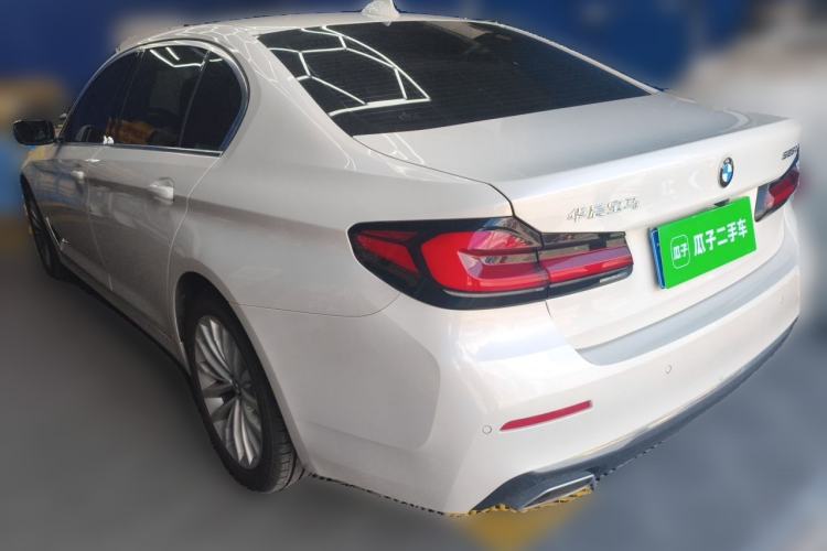 Used BMW 5 Series 2022 Restyled 525Li Luxury Package Rear Left 45 Deg