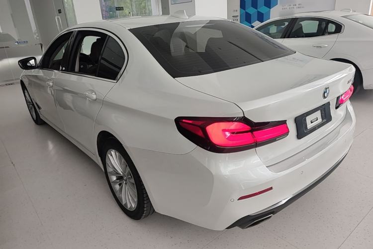 Used BMW 5 Series 2022 Restyled 525Li Luxury Package Rear Left 45 Deg