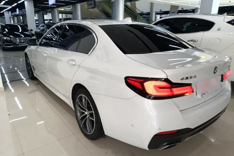 Used BMW 5 Series 2022 Second Facelift 525Li M Sport Package Rear Left 45 Deg