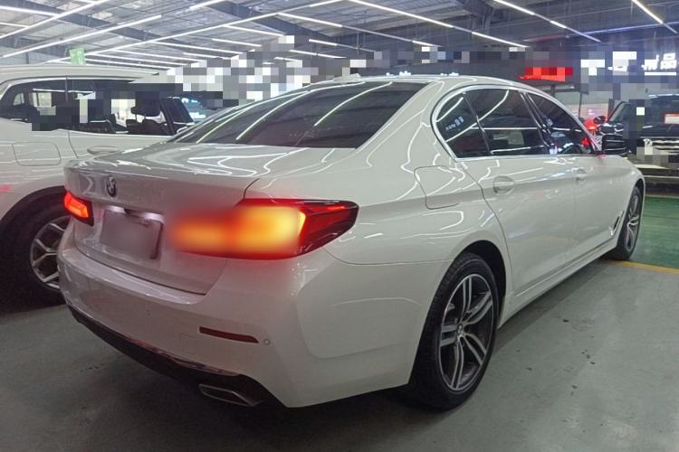 Used BMW 5 Series 2022 Updated 530Li Leading Edition Luxury Package Rear Right 45 Deg
