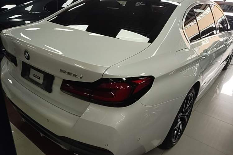 Used BMW 5 Series 2022 Second Facelift 530Li Luxury Version M Sport Package Rear Right 45 Deg