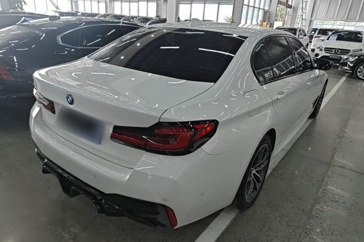 Used BMW 5 Series 2022 Second Facelift 525Li M Sport Package Rear Right 45 Deg