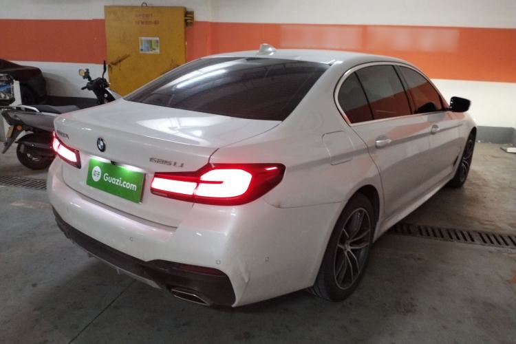 Used BMW 5 Series 2022 Second Facelift 525Li M Sport Package Rear Right 45 Deg