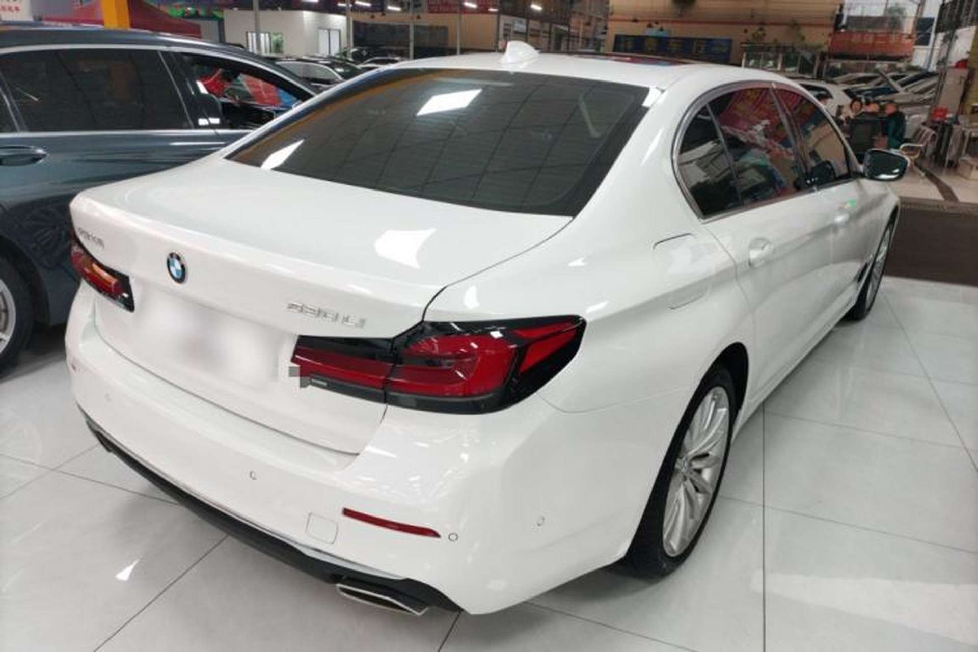 Used BMW 5 Series 2022 Second Facelift 530Li Luxury Edition Premium Package Rear Right 45 Deg