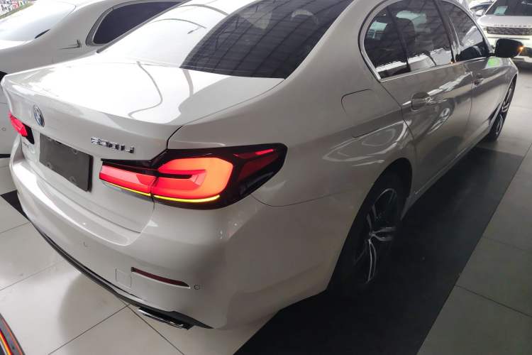 Used BMW 5 Series 2022 Second Facelift 530Li Leading Edition Luxury Package Rear Right 45 Deg